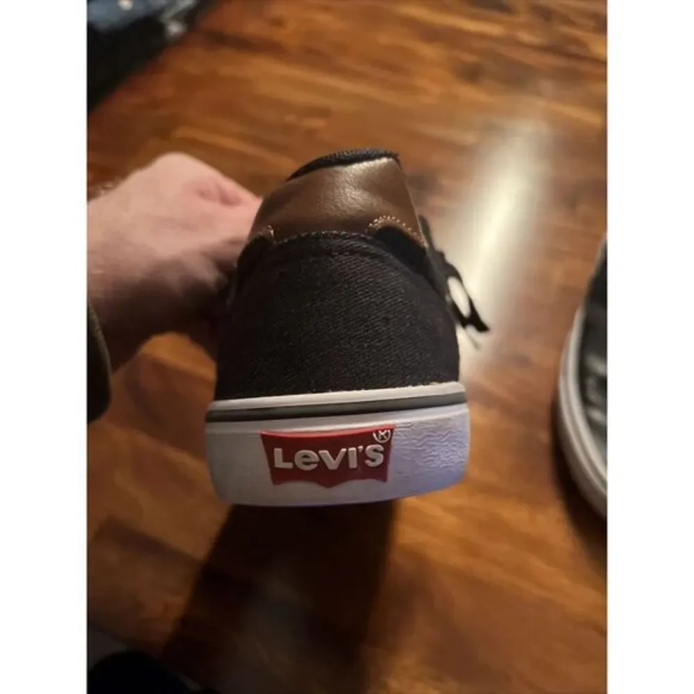 MENS LEVIS BLACK CANVAS/LEATHER  COMFORT‎ CASUAL SHOES SIZE 9 BLACK